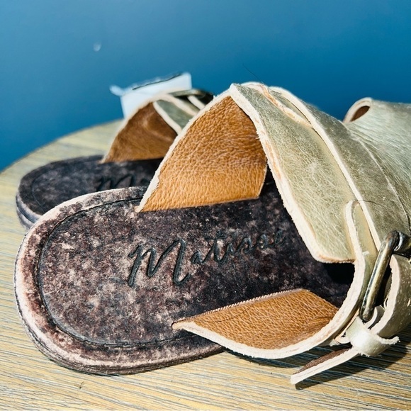 Matisse Abbie Distressed Slide Sandals - Picture 4 of 8